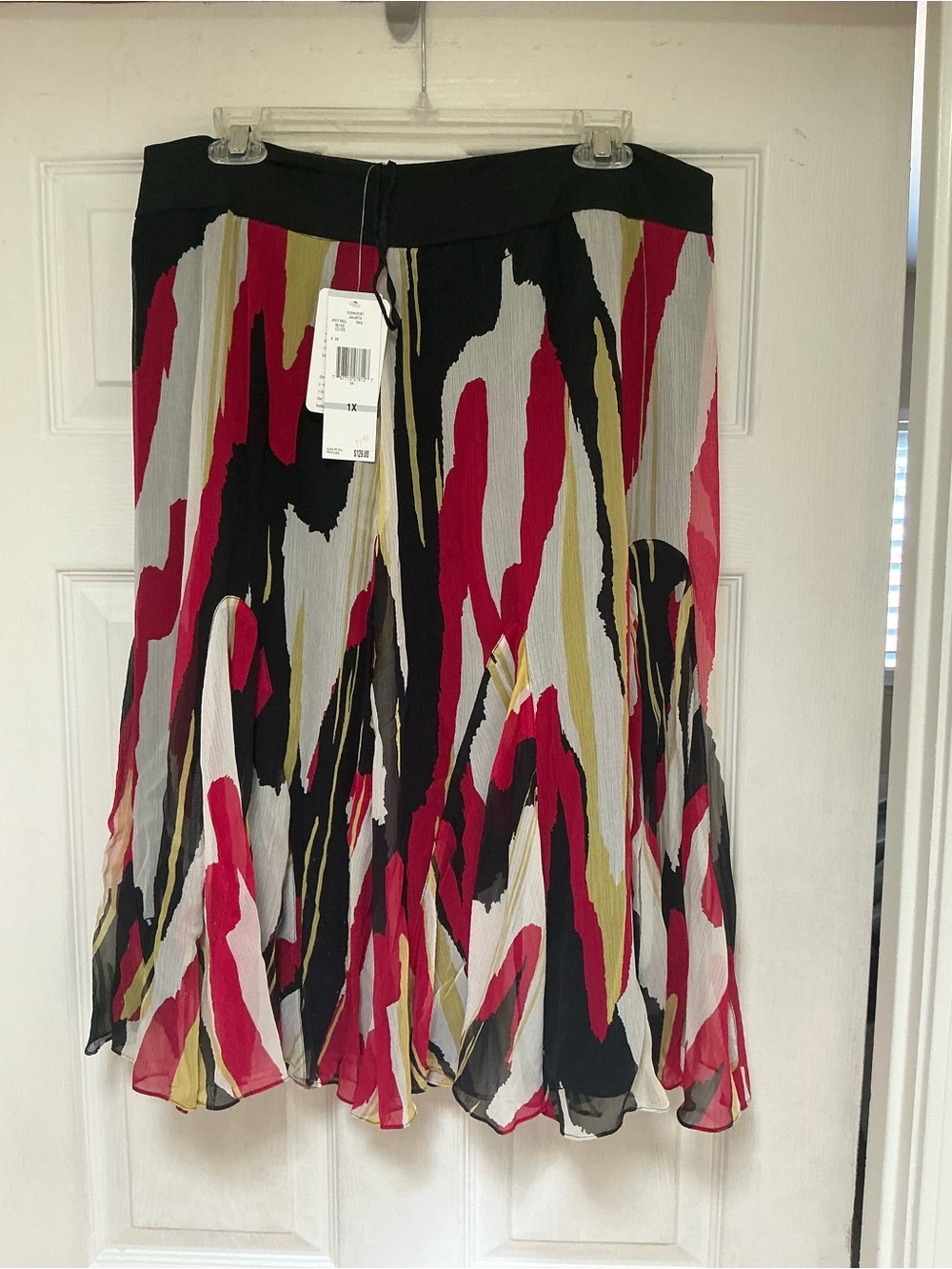 Jones New York Black, Pink & Olive Abstract Pleated Midi Skirt